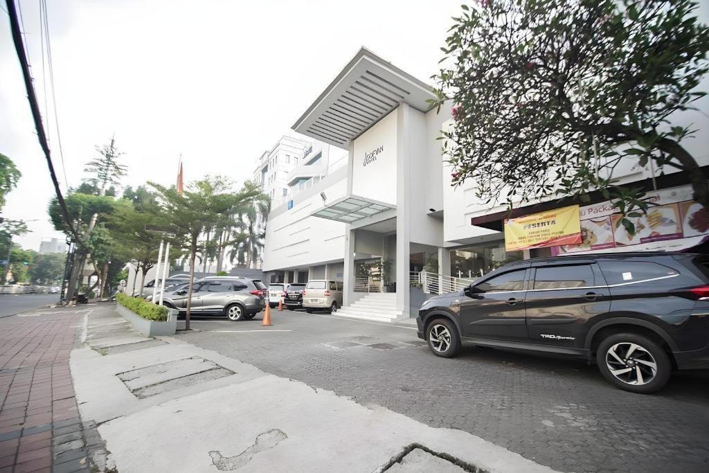 Sofyan Hotel Soepomo Jakarta Exterior foto